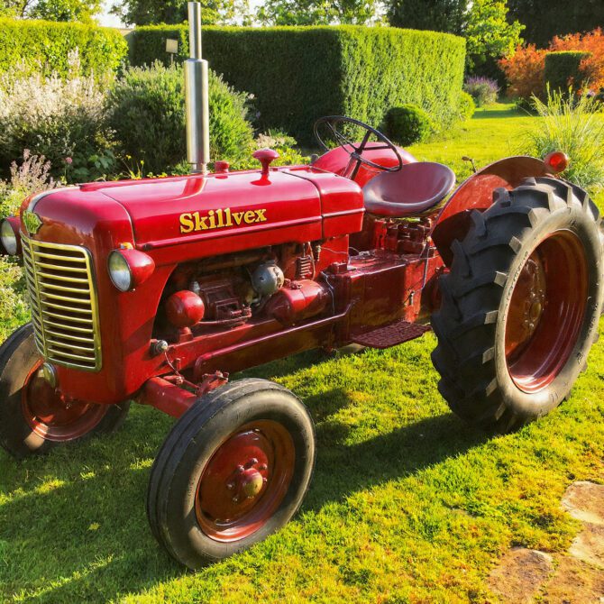 Tractor 01